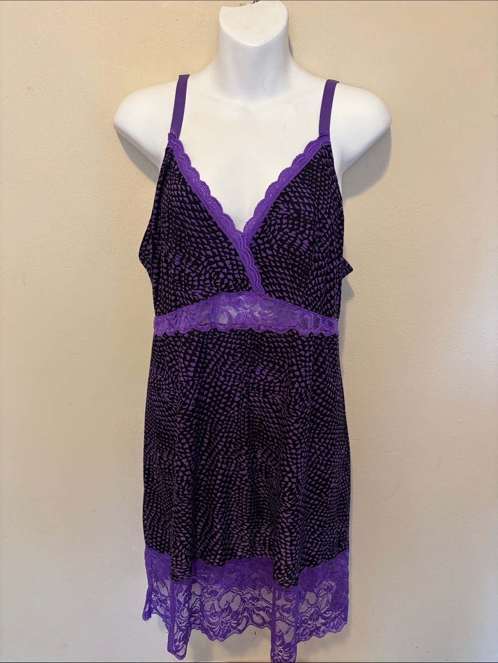 Delta Burke Purple Lace-Trim V-Neck Chemise